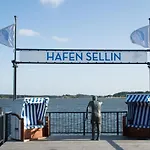 Apartment Mit Seeblick In Der Columba